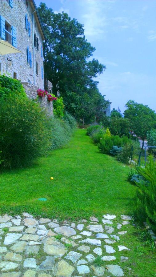 Ruine-Motovun Dh Villa Bagian luar foto